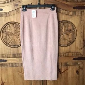 Windsor to the knee pencil skirt